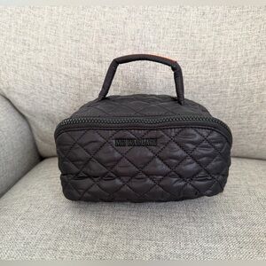 EEUC MZ Wallace Black Metro Accordion